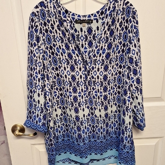 a. Rose & Olive Blue Graphic 3/4 Sleeve Tunic Size 1X - Picture 1 of 4